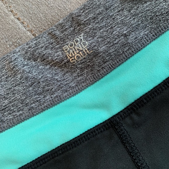 3 For $20 LA VIE EN ROSE Leggings - Picture 6 of 8